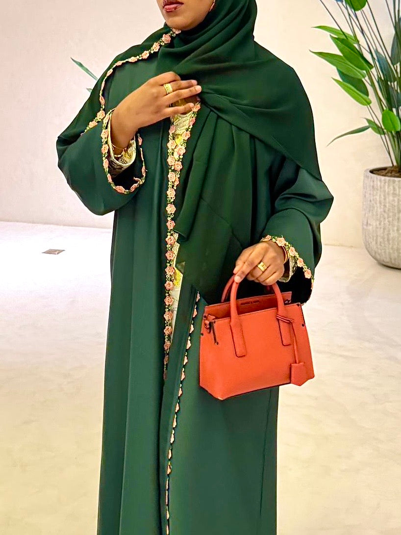 LEYANA ABAYA